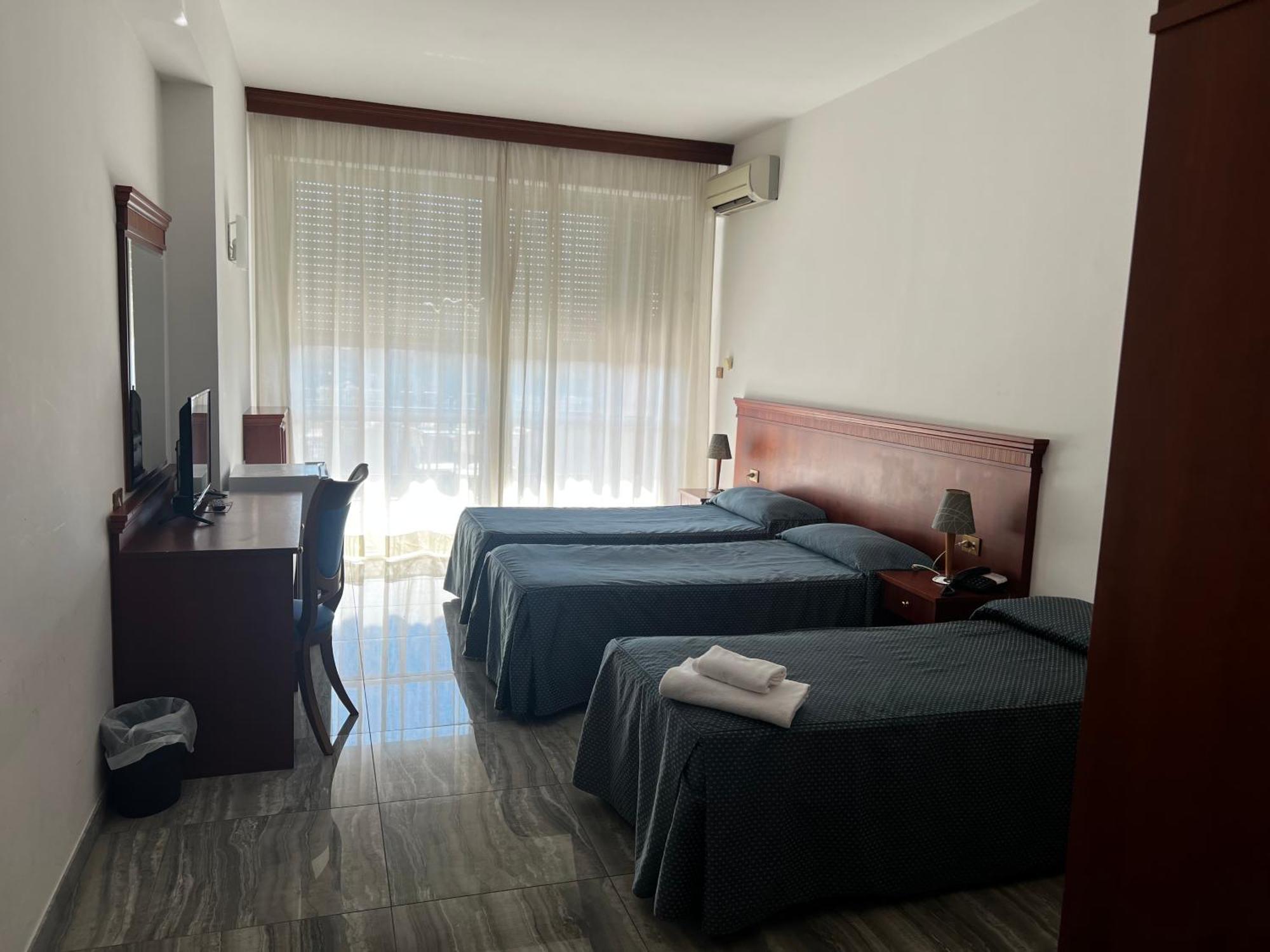 Parco Tirreno Hotel Рим Екстер'єр фото