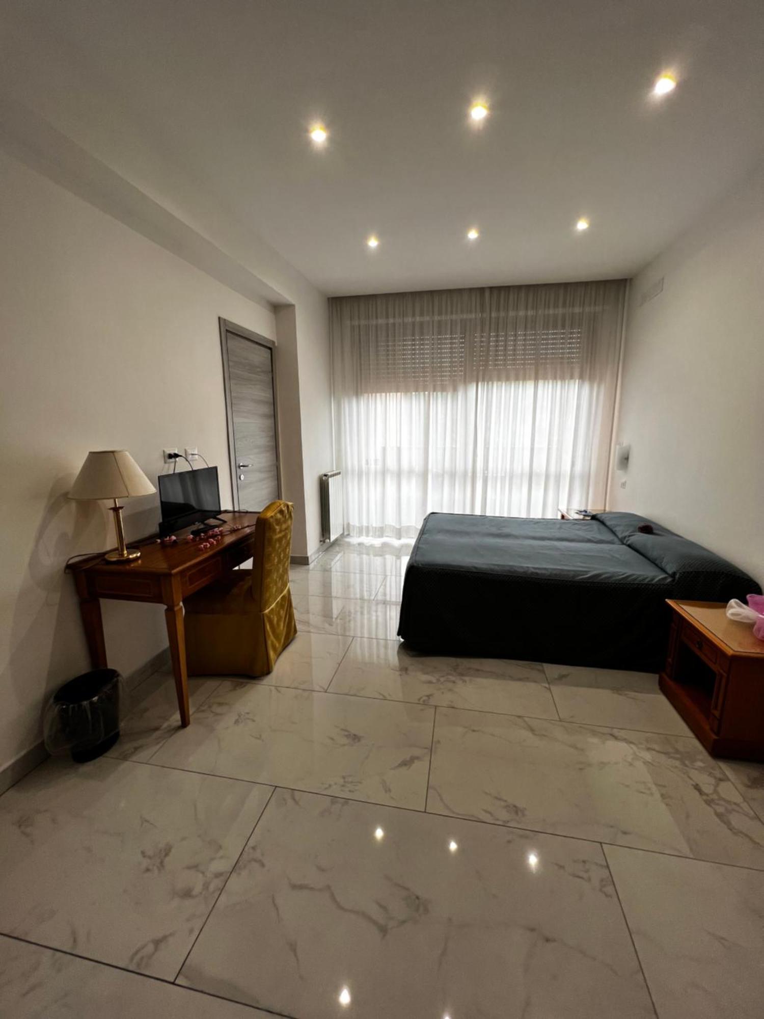Parco Tirreno Hotel Рим Екстер'єр фото